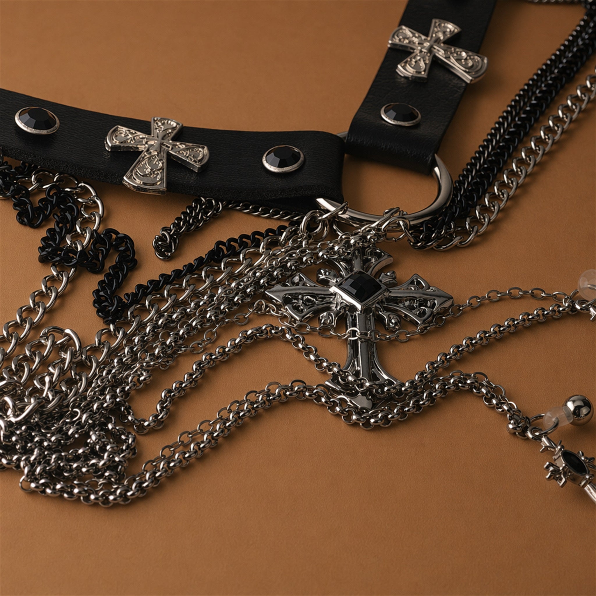 Noir Cross - noir cross detail 1