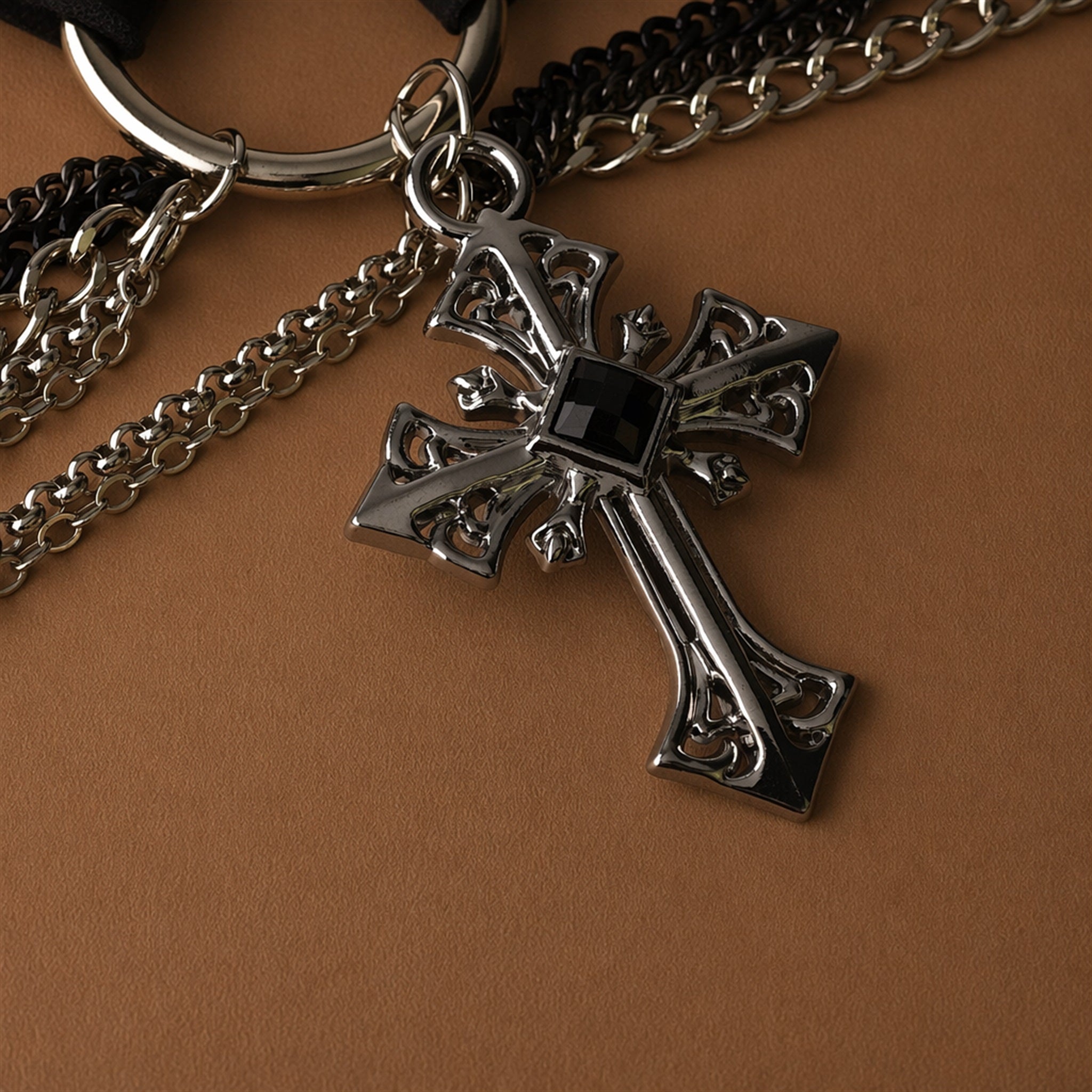 Noir Cross - noir cross detail 3