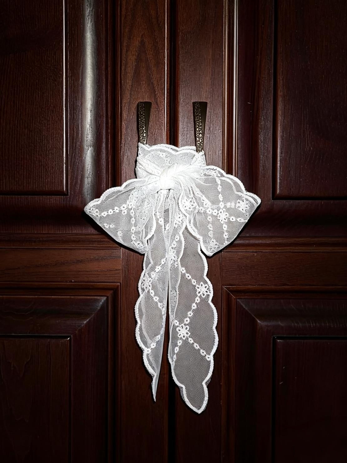 Lace bow